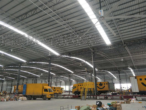 瑞泰風(fēng)工業(yè)大型吊扇案例圖 瑞泰風(fēng)工業(yè)大型吊扇案例圖