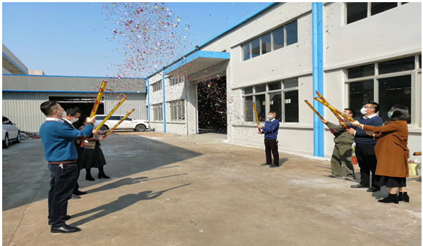 瑞泰風(fēng)大型工業(yè)風(fēng)扇廠家開工圖 瑞泰風(fēng)大型工業(yè)風(fēng)扇廠家開工圖